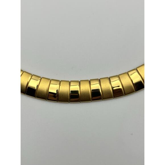 Gold Tone Choker Necklace 80s Egyptian Style Link Shiny Matte Collar Statement - Picture 5 of 8